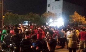 ازدحام شدید هواداران پرسپولیس مقابل ورزشگاه/ پرسپولیسی‌ ها در شهر قدس حبس شدند