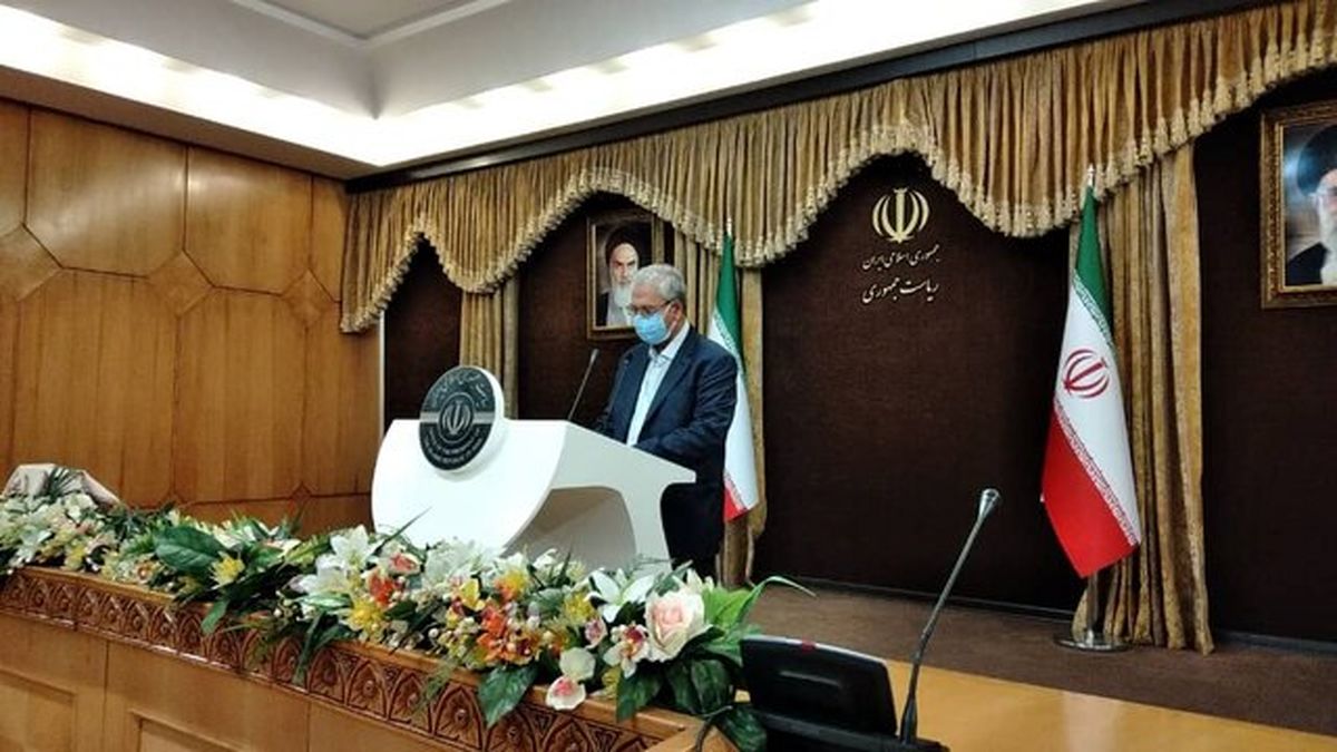 قضاوت ۸ سال گذشته بدون توجه به عوامل خارجی و موانع داخلی منصفانه نیست/ مسیر ما اشتباه نبود