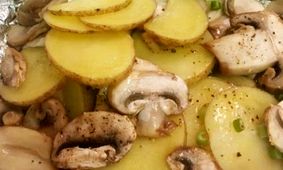 طرز تهیه قارچ و سیب زمینی با فویل