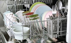 مات شدن و سفیدک زدن ظروف در ماشین ظرفشویی