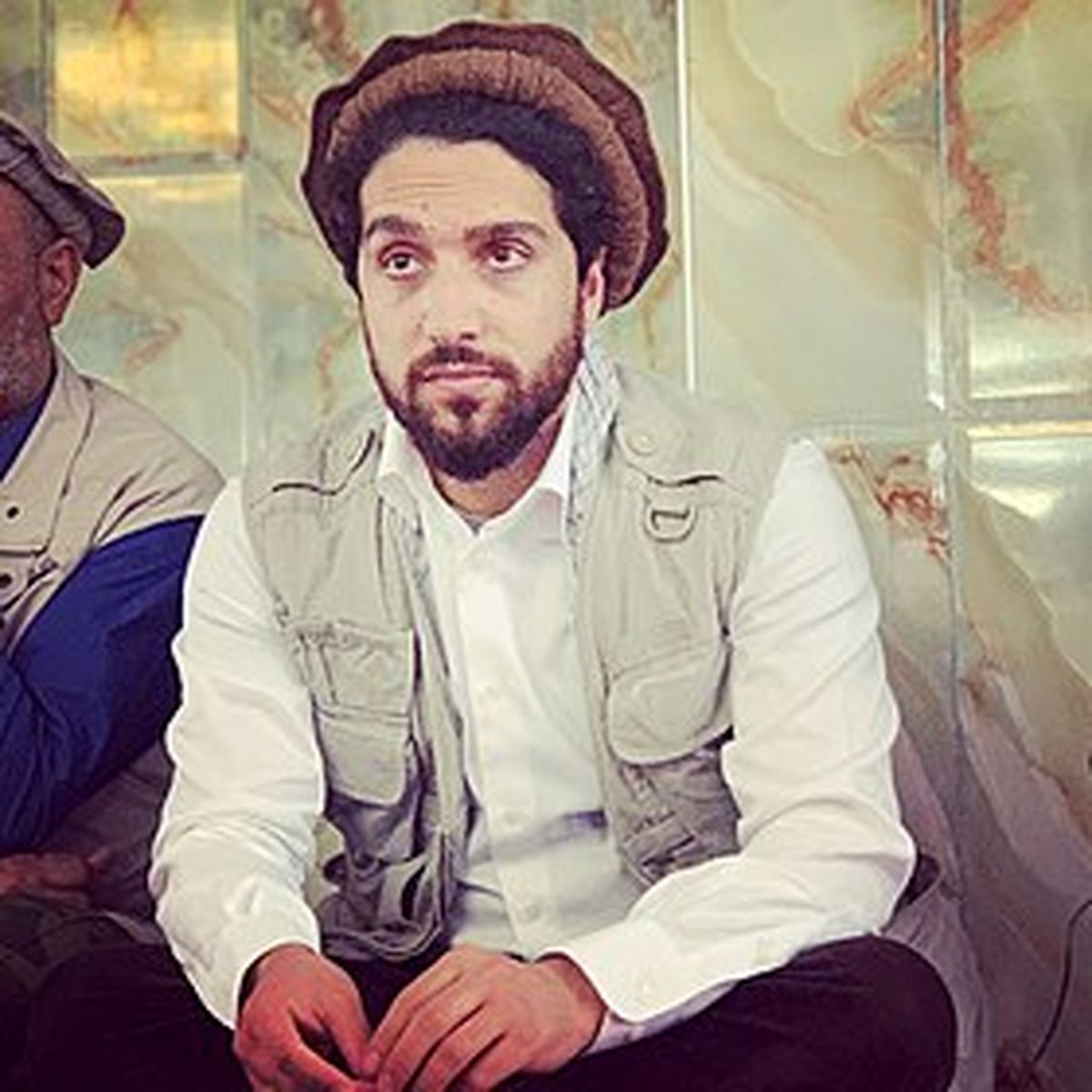 خبرنگار خبرگزاری صداوسیما زیر آتش گلوله گزارش داد: پنجشیر سقوط نکرده است/ ویدئو