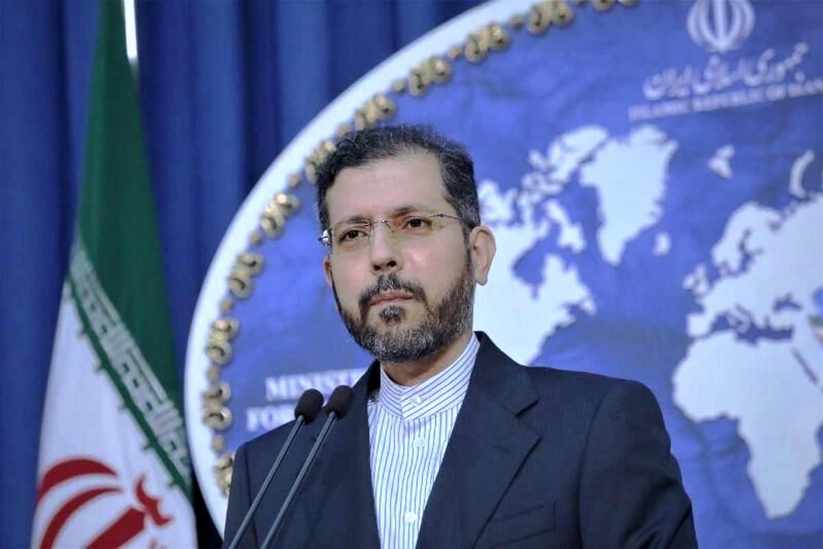 هیچ درخواستی برای سوخت گیری هواپیمای وزیر خارجه در لبنان مطرح نبوده است/ مذاکرات وین در داخل وزارت خارجه پیگیری می‌شود/ دفاع خطیب زاده از ظریف