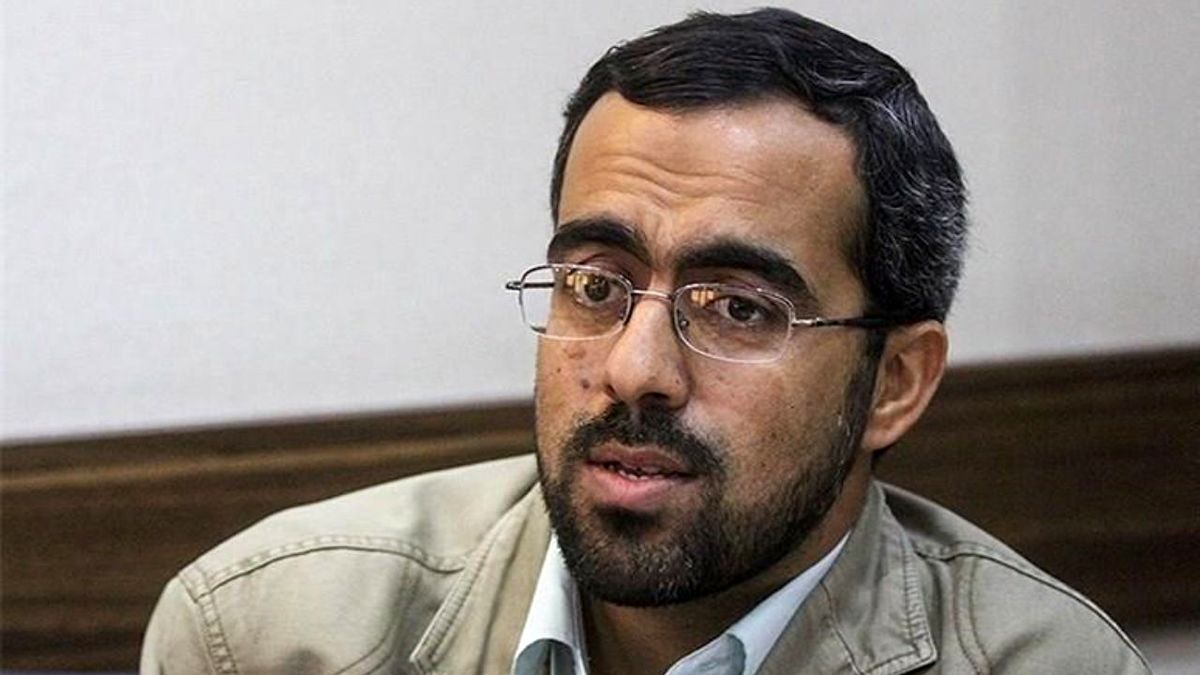 توضیحات ایزدخواه درباره اظهار نظرش در مورد برخی نمایندگانی که «نمی دانند به چه رأی می‌دهند»