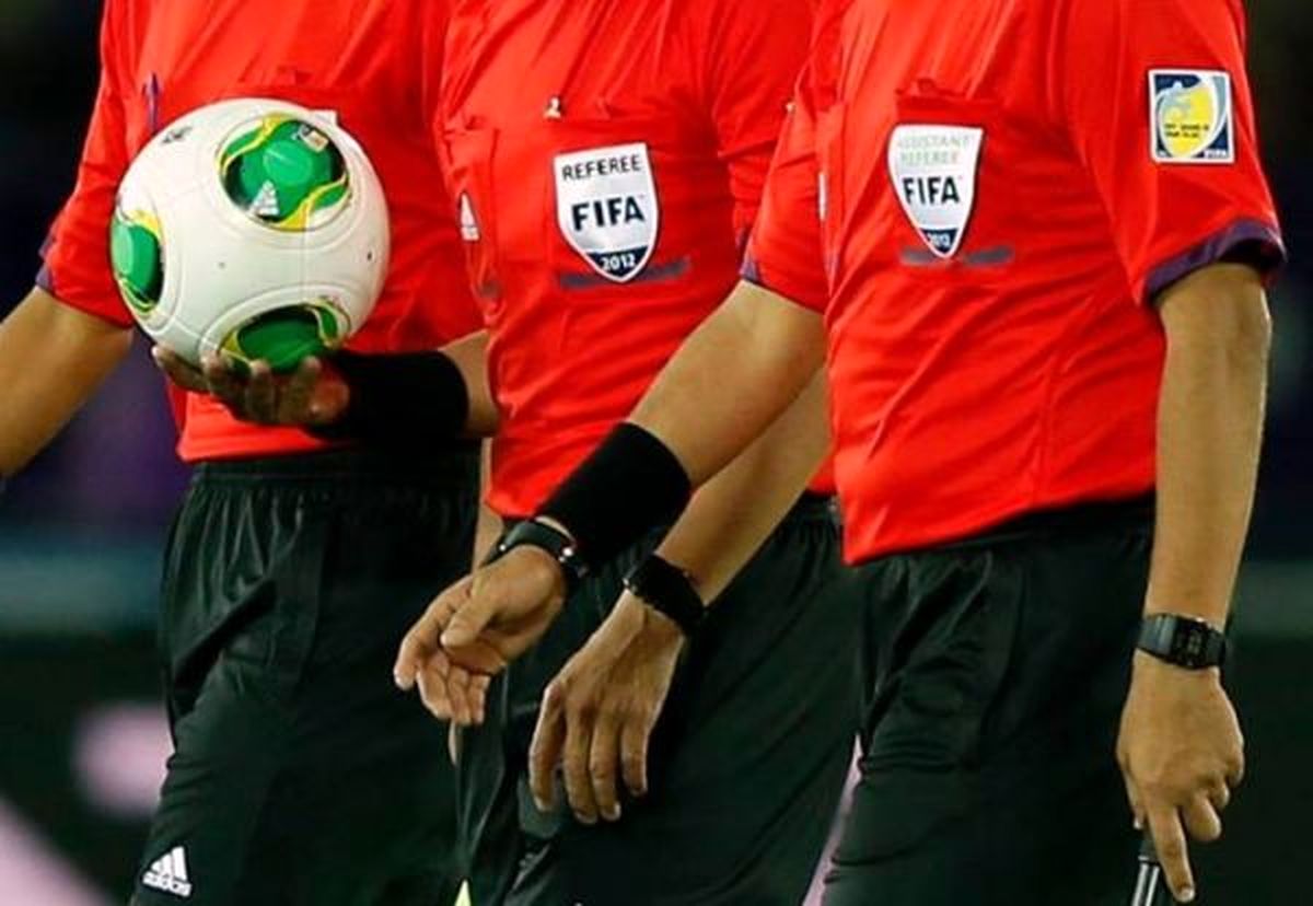 دزد به بازی پرسپولیس زد/لباس‌های کمک‌داور را بردند!