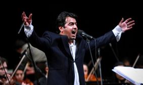 کنسرت پرواز همای به صورت پلی بک با قیمتی گزاف!