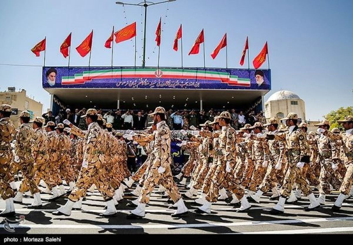 رژه نیروهای مسلح در تهران و سراسر کشور آغاز شد