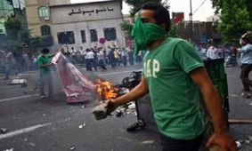 اعترافات تکان دهنده کارمند سفارت انگلیس در تهران در فتنه۸۸/با ستاد موسوی مستقیماً ارتباط داشتیم