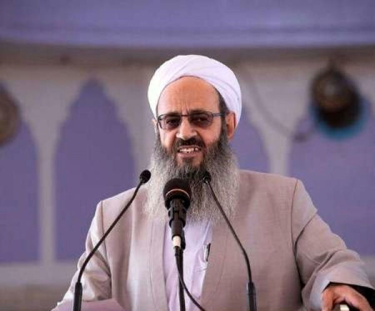 کمک کردن به زلزله زدگان غرب کشور جهاد است