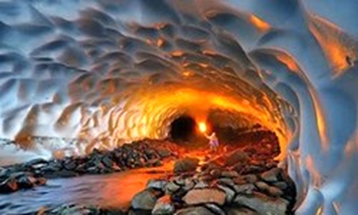 تجربه برف و سرما در چله تابستان/ روایتی از جاذبه‌های اعجاب‌انگیزترین غار یخی ایران + فیلم و عکس