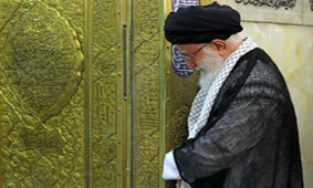 غبارروبی مضجع مطهر حضرت امام رضا (علیه‌السلام) با حضور رهبر انقلاب