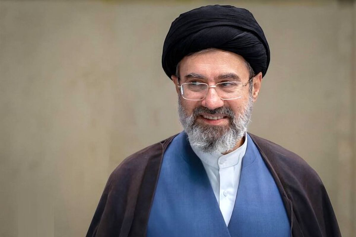 روایت مدیر مرکز روابط عمومی وزارت بهداشت از وضعیت سلامتی رهبر انقلاب در روز اول جنگ