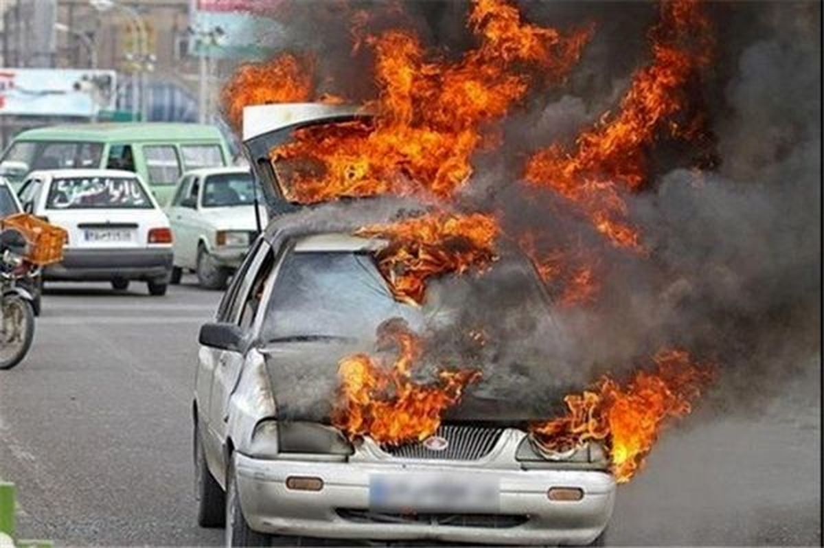 آتش گرفتن ۷ خودرو در یکی از خیابان‌های رامسر