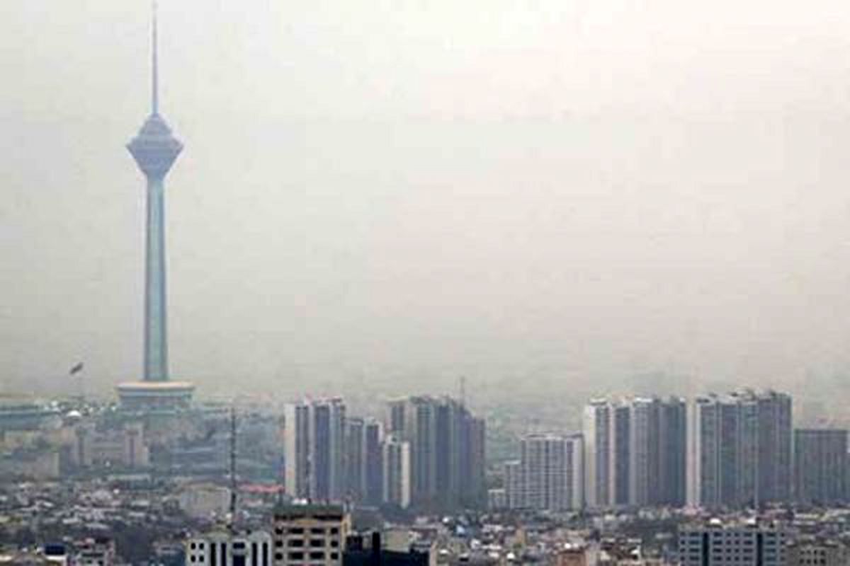 سكوت در برابر افزايش آلودگی تهران/ نبود درایت در تعطیلی مدارس