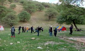 توصیه‌های محیط زیستی برای سفرهای نوروزی/ رهاسازی ظروف شیشه‌ای در طبیعت خطر آتش‌سوزی را بالا می‌برد