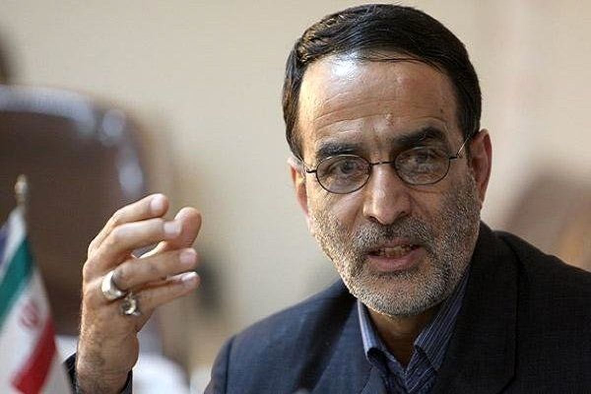 اوضاع کنونی اقتصادی حاصل حضور دو تابعیتی‌ها/ تربیت‌ چندهزار آقازاده‌ها برای نفوذ در کشور