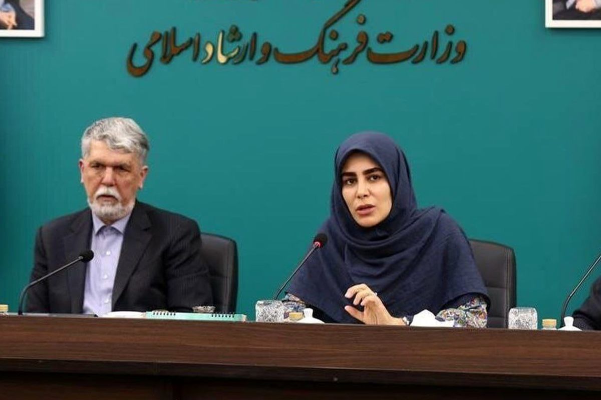 نادره رضایی از معاونت هنری برکنار شد