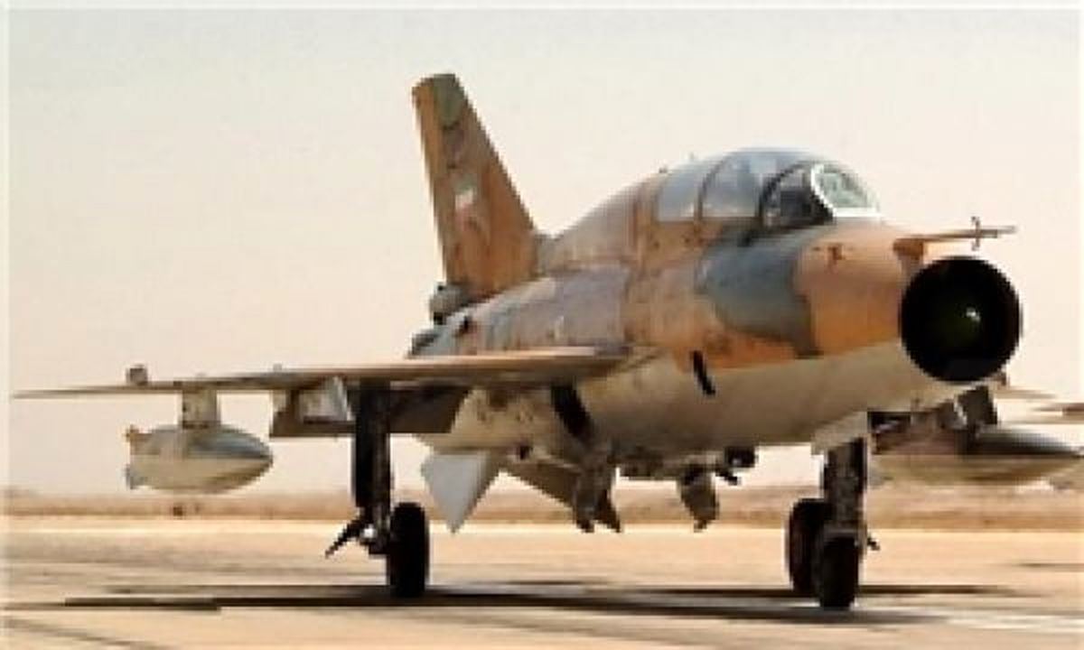 جنگنده F7 در حوالی شهرستان نائین سقوط کرد + تصاویر