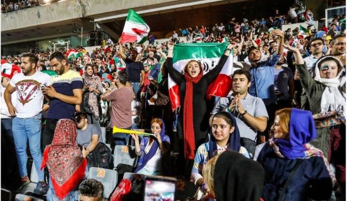 اولین حضور بانوان ایرانی در استادیوم