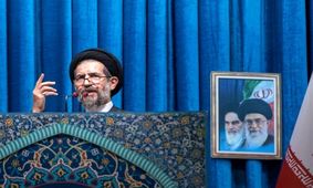 خطیب موقت نماز جمعه تهران: رئیس‌جمهور برای استقلال بانک مرکزی اقدام کند