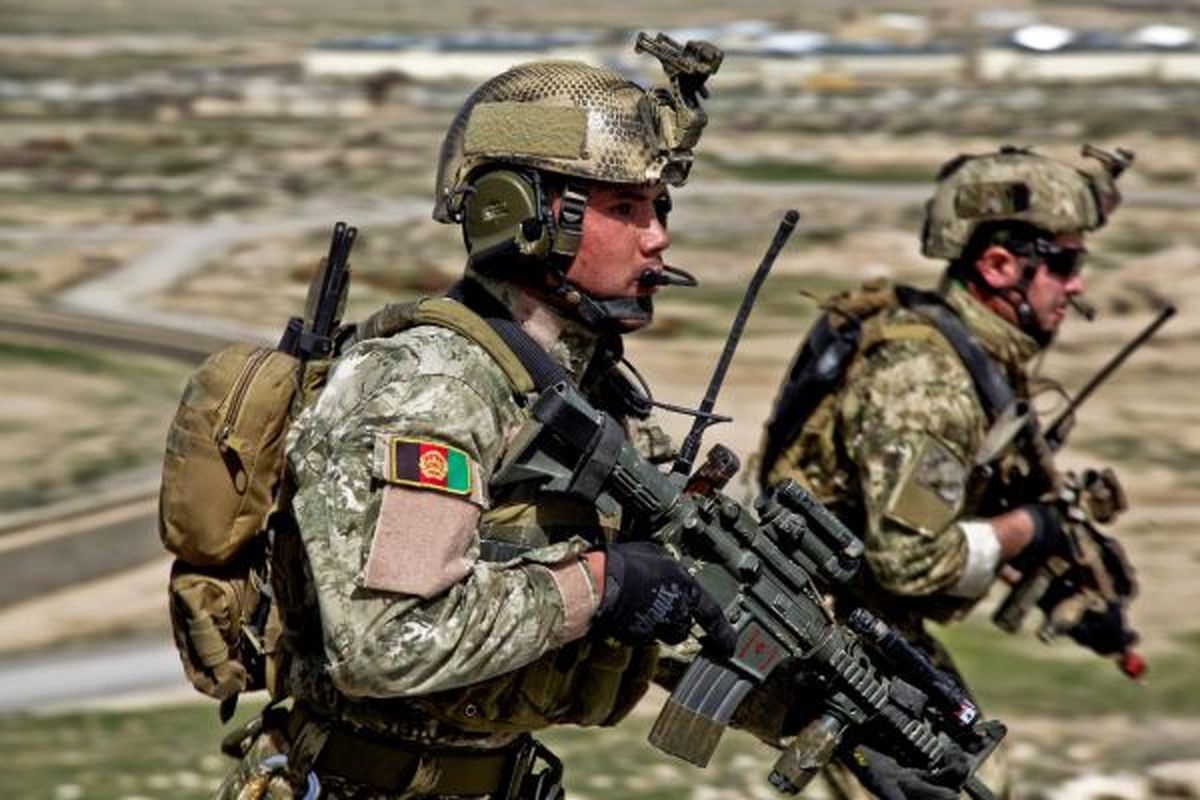 سرپیچی فرماندهان افغان از دستور تازه آمریکا/ از مناطق دوردست عقب نشینی نمی‌کنیم