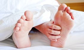سه حرکت ساده برای کاهش درد پاشنه پا