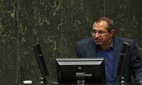 عده‌ای ‌کالاها‌ را در انبارها احتکار کرده‌ و به بازار عرضه نمی‌کنند