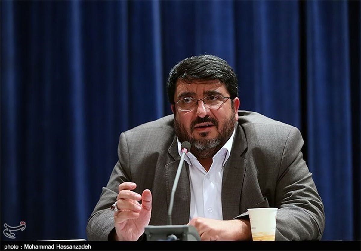 فوآد ایزدی: در بحث برجام نباید به شکایت از دادگاه لاهه دلخوش بود/ روحانی در دیدار سفیر انگلیس چه گفت؟