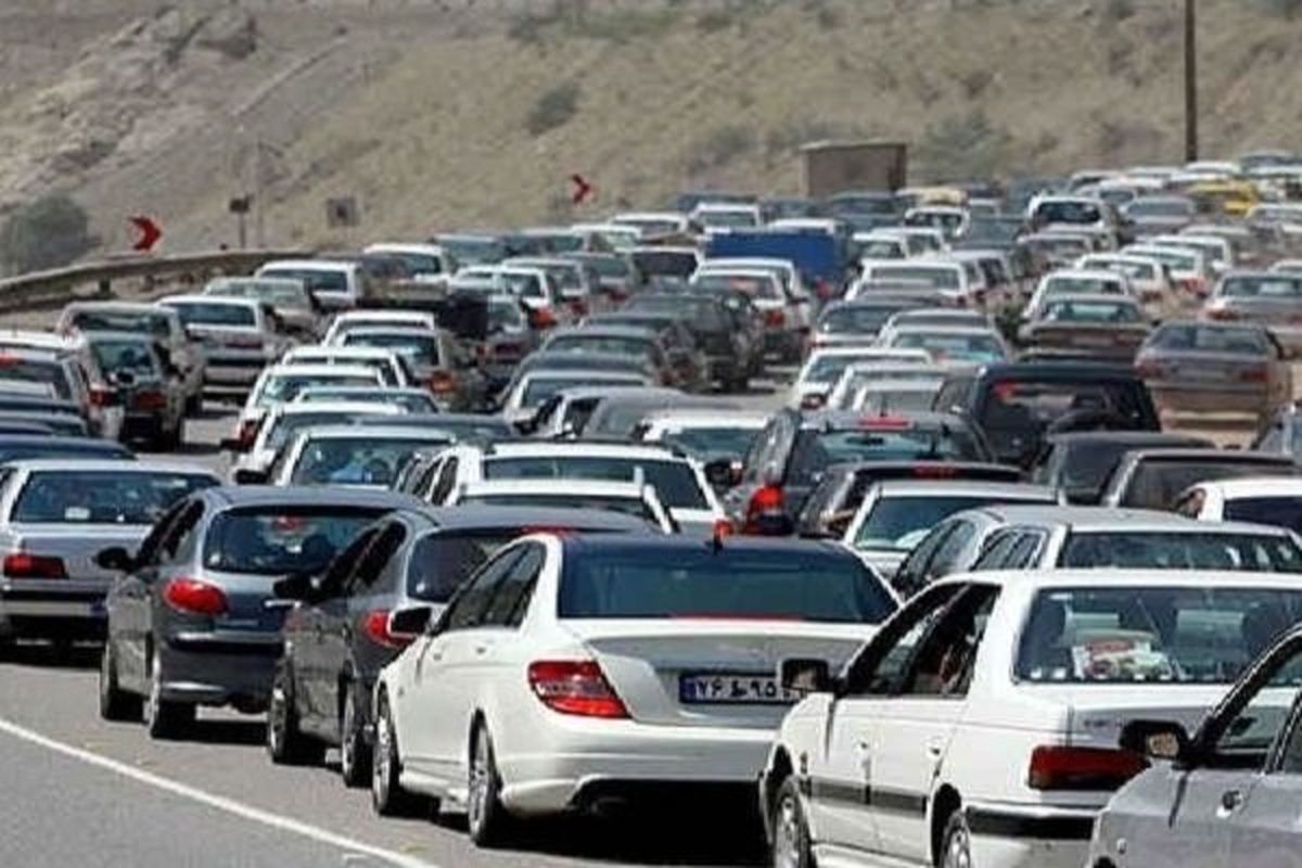 ترافیک در هراز بسیار سنگین است
