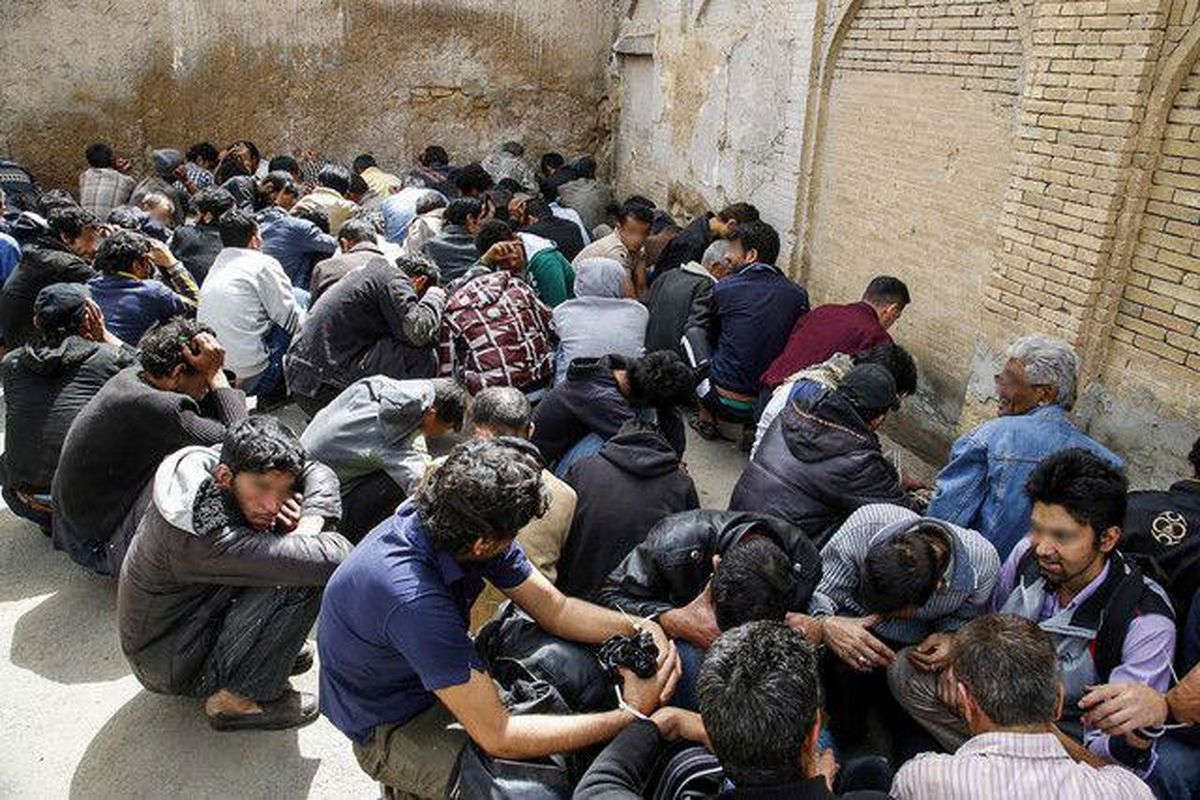 دستگیری و جمع آوری ۹۸ خرده فروش مواد مخدر و معتاد متجاهر
