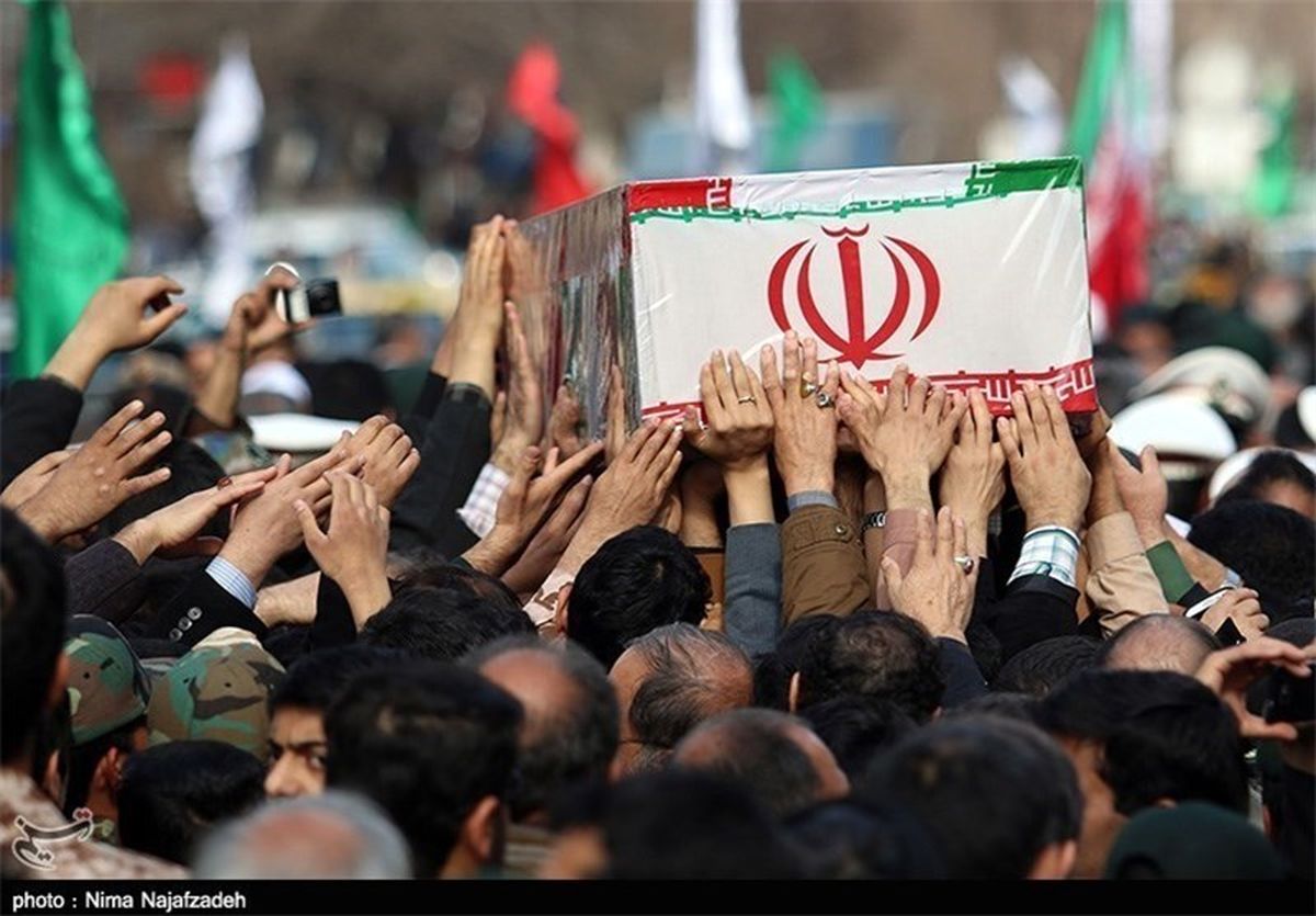 آئین تشییع پیکر شهدای گمنام و شهید مدافع حرم در کرمان برگزار شد