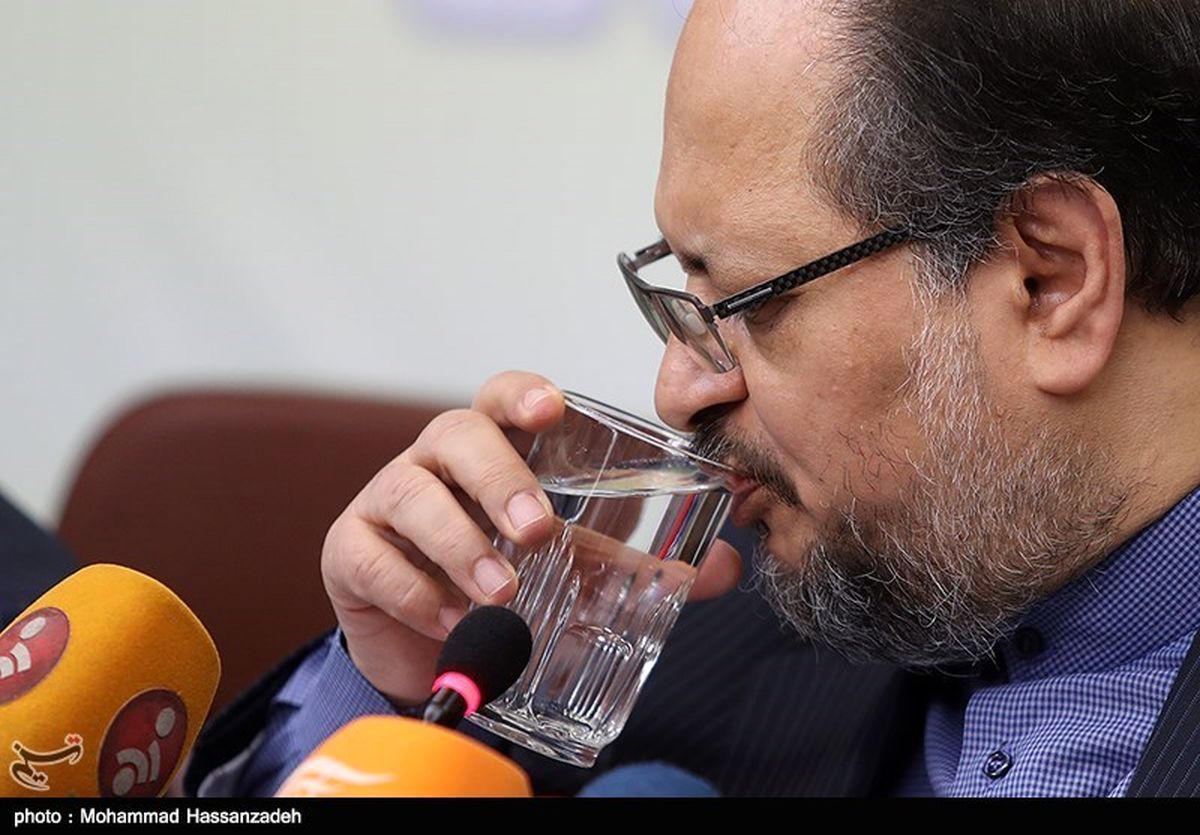 استعفاي شريعتمداري تكذيب شد