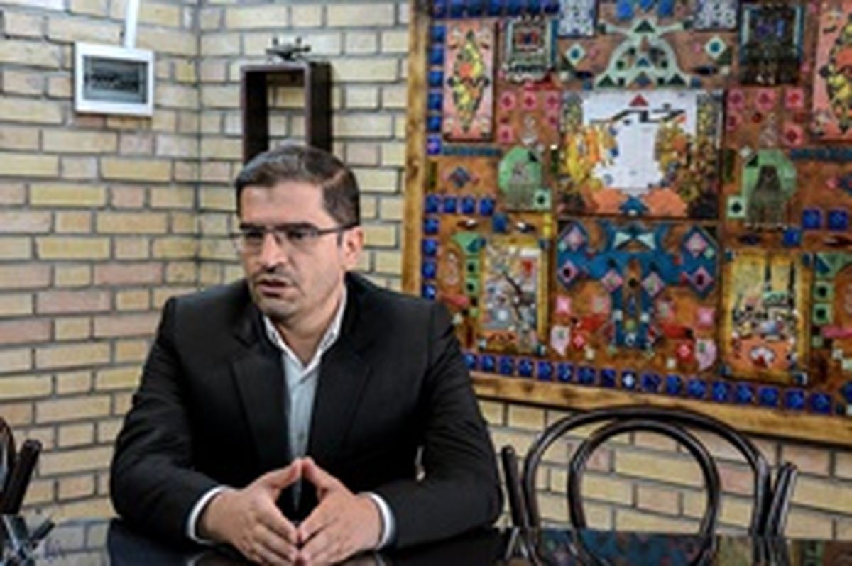 قاضی‌زاده: فقط در یک دستگاه ۲۷۰۰ بازنشسته وجود دارد