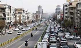 ترافیک سنگین در ورودی کلانشهرها/ مه‌گرفتگی و کاهش دید در برخی محورها