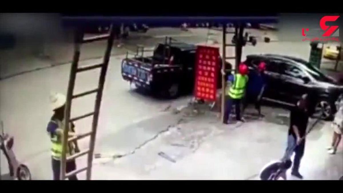 لحظه وحشتناک سقوط از نردبان+فیلم