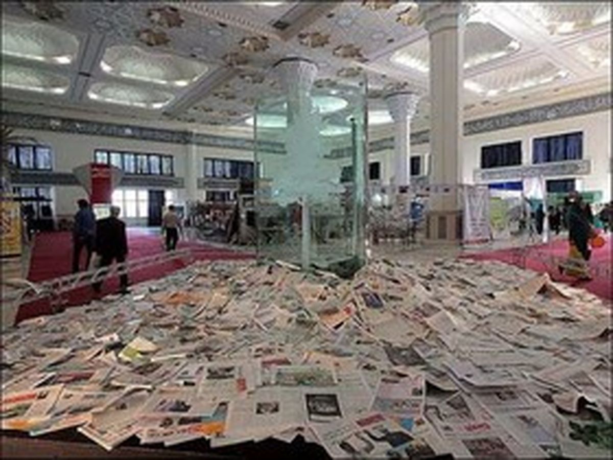 درآمد روزنامه‌ها کم می‌شود