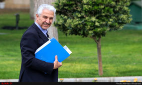 وزیر علوم: پیشنهادی برای استعفا از وزارت علوم نداشته‌ام/ بگویند، می‌روم