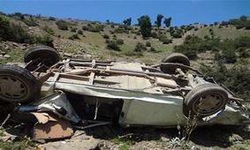 واژگونی وانت پیکان با مرگ کودک یک‌ساله