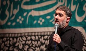 مداحی مداح اهل بیت حاج محمدحسین پویانفر در ضاحیه لبنان در کنار مزار شهید کرکی و شهدای اخیر حزب الله/ ویدئو