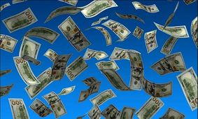 مردی در آمریکا با پرتاب ۲۰۰ هزار دلار اسکناس از پنجره خودرو بزرگراه را به هم ریخت