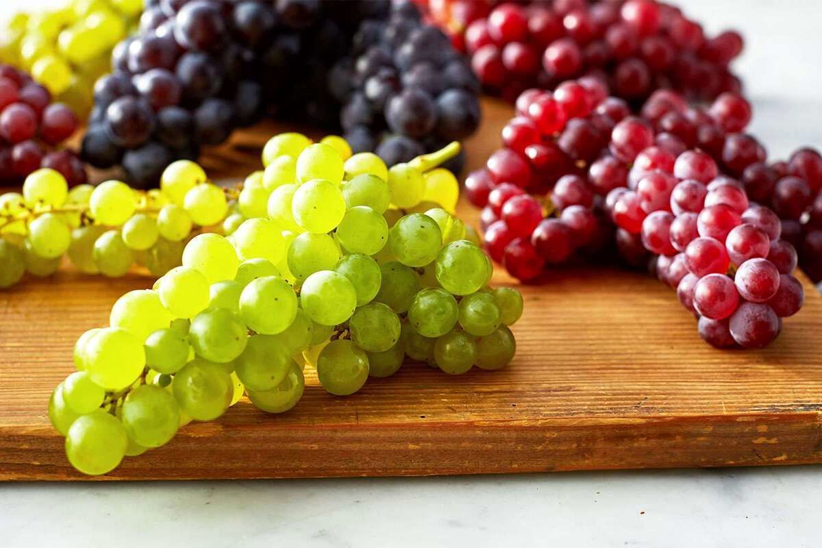 آیا انگور «اَبَر غذا» است؟