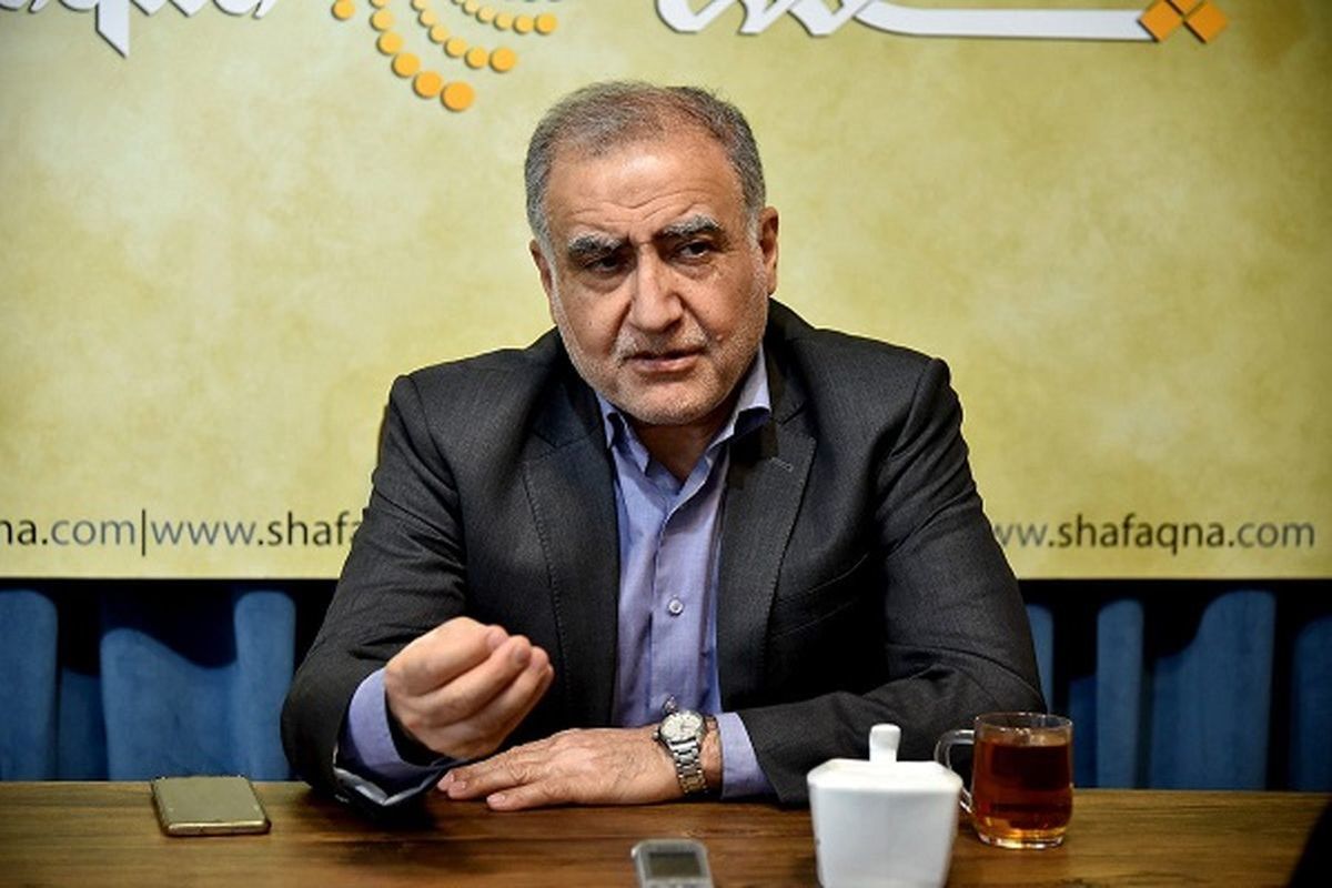 نماینده مجلس: مردم پول مرسدس بنز پرداخت می‌کنند اما خودرو آشغال سوار می‌شوند
