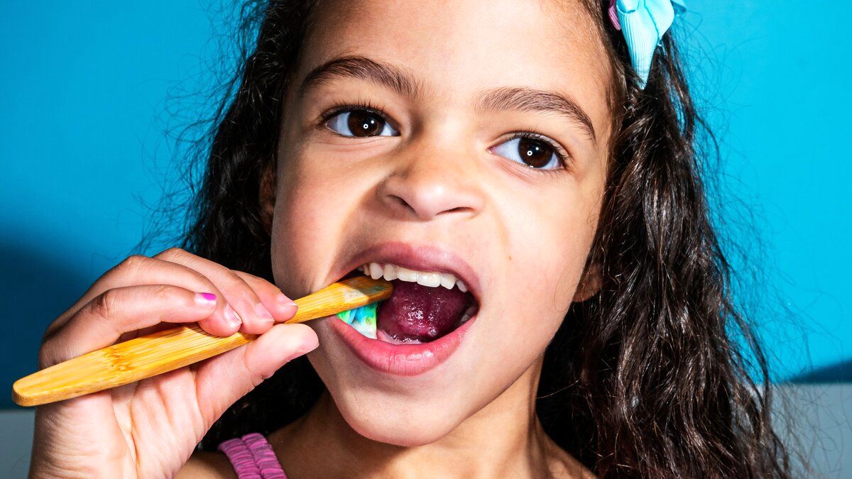 چگونه از دندان های کودک خود مراقبت کنیم؟