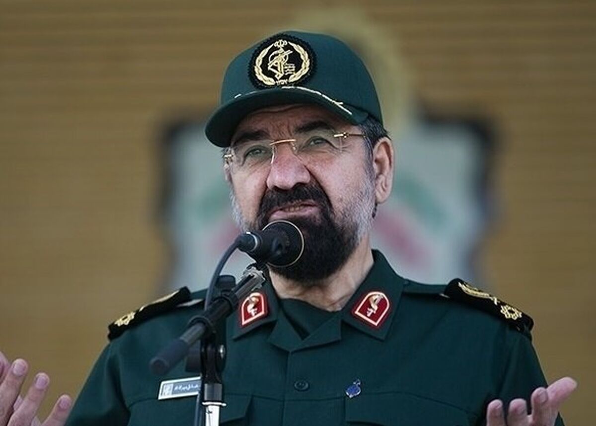 محسن رضایی خطاب به رسانه‌ها: دنبال گمانه‌زنی‌ درباره جنگ نباشید

