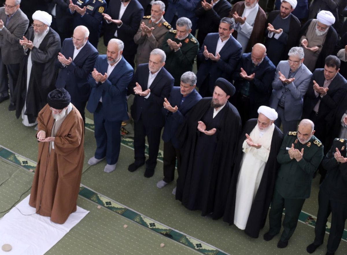 بازتاب بیانات رهبر معظم انقلاب در خطبه‌های نماز عید فطر

