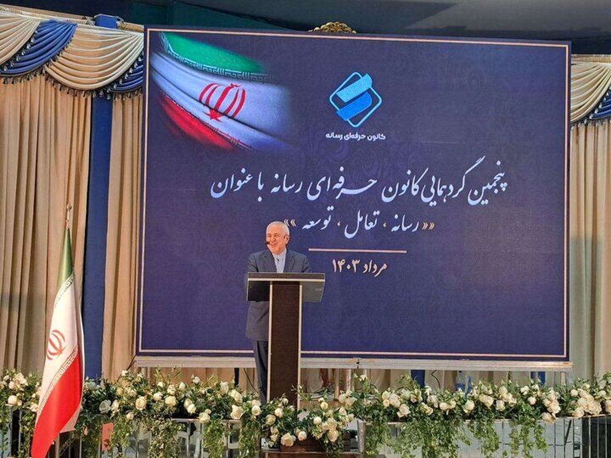 طعنه سنگین ظریف به منتقدانش که می گویند او قرآن بلد نیست/ یادشان نیست، هنوز آنها به دنیا نیامده بودند ولی من جامع المقدمات درس می دادم

