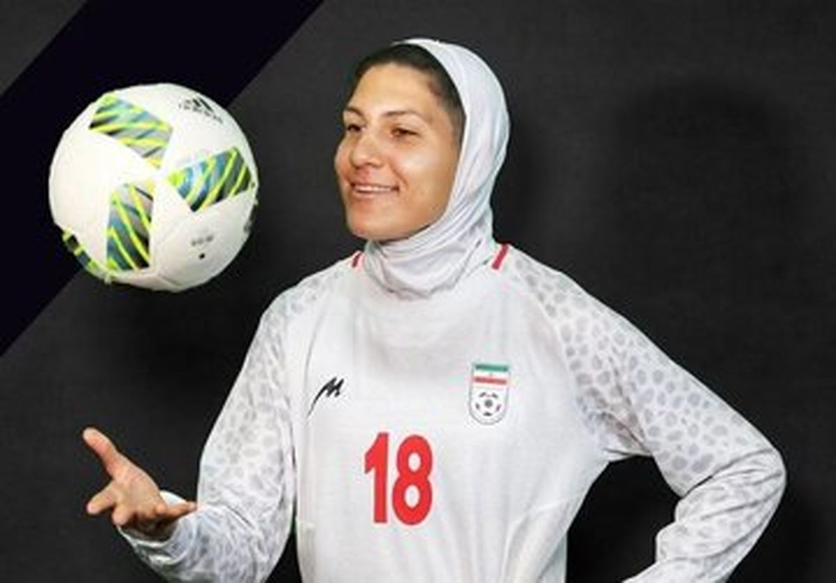  عکس کودکی ملیکا محمدی کنار ناصر حجازی

