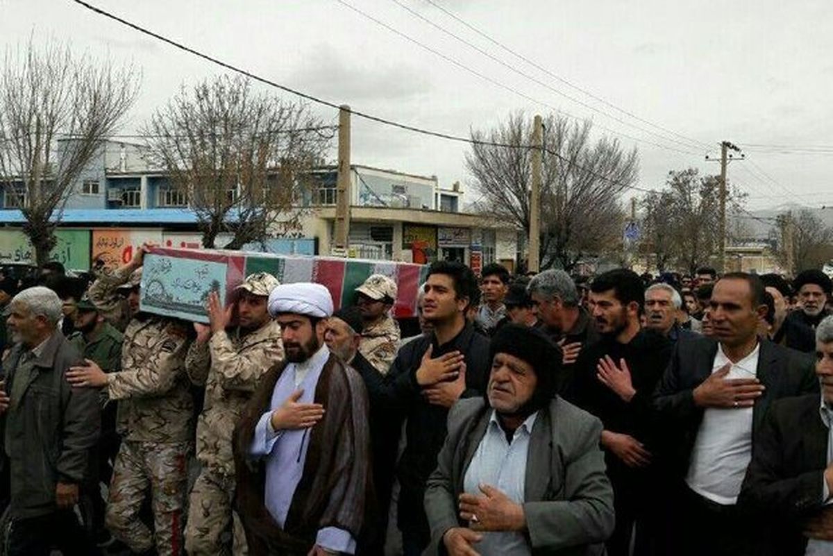 پیکر مطهر شهید «علی محمد ترک» در دورود تشییع شد