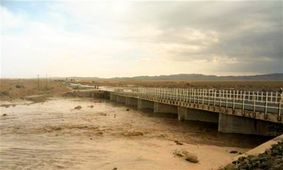 سیل و ریزش کوه برخی از محور مواصلاتی ایلام مسدود کرد