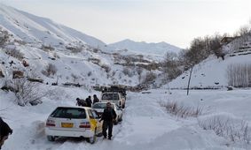 گردنه خوش ییلاق مسدود شد؛ تردد خودروها تا اطلاع ثانوی در این گردنه ممنوع است