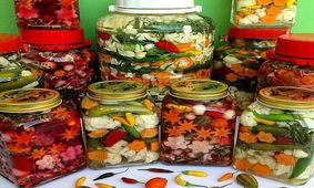 خوردن ترشی در شب ممنوع!